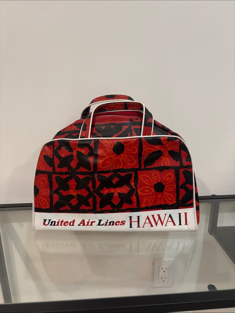 Vintage United Air Lines Hawaii Red & Black Travel Bag 1960s